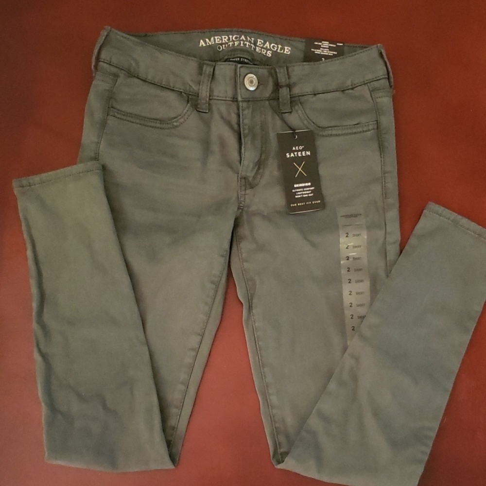 American Eagle Sateen low rise jeggings, size 2